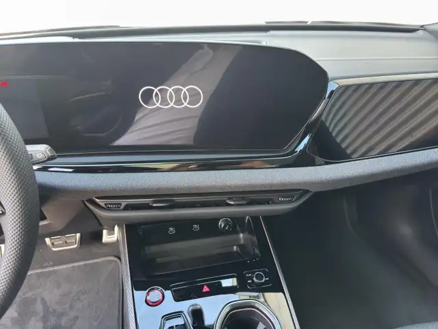 Audi A6 view 6