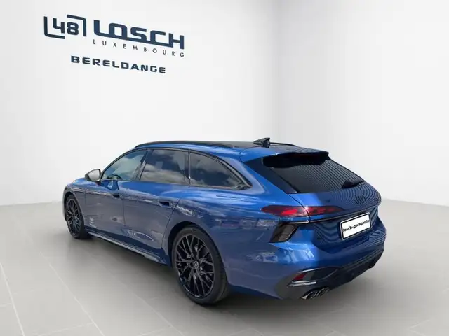 Audi A6 view 12