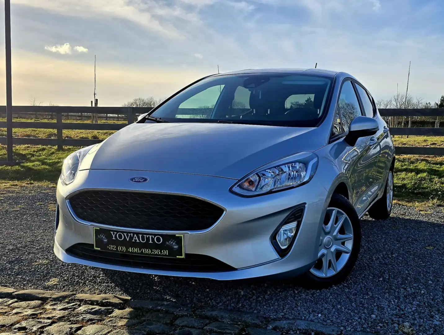 Ford Fiesta 1.1i airco, android auto Zilver - 1