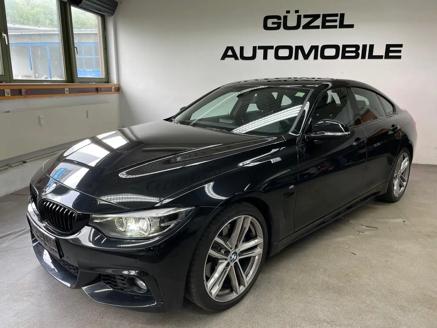 BMW 420 i M Sport Gran Coupe/NAVI/KAM/19ZOLL/SHZ/LED Zwart - 2