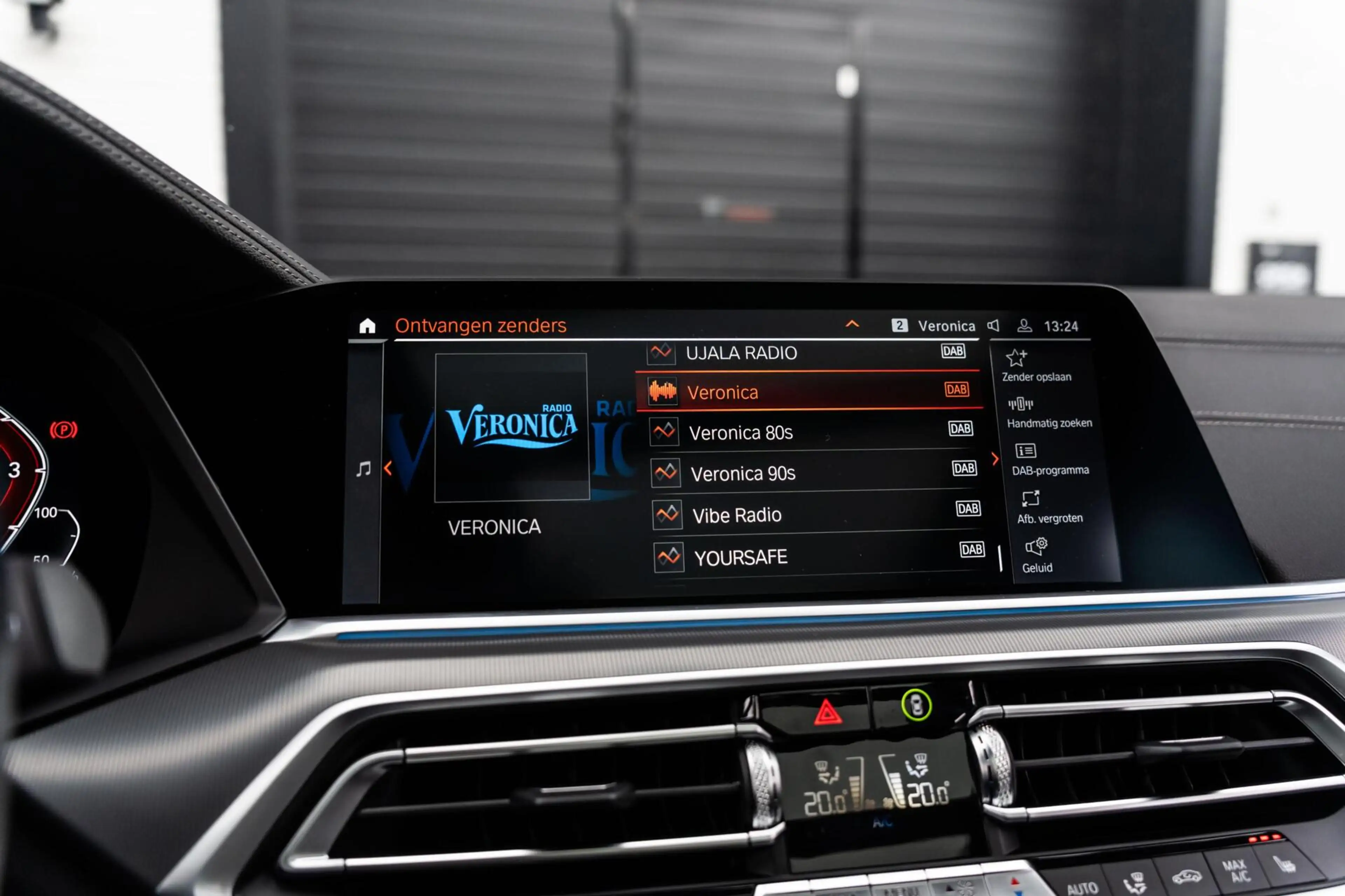BMW X5 xDrive45e High Exec M H&K Skylounch Pano 360 Trekh — photo 39