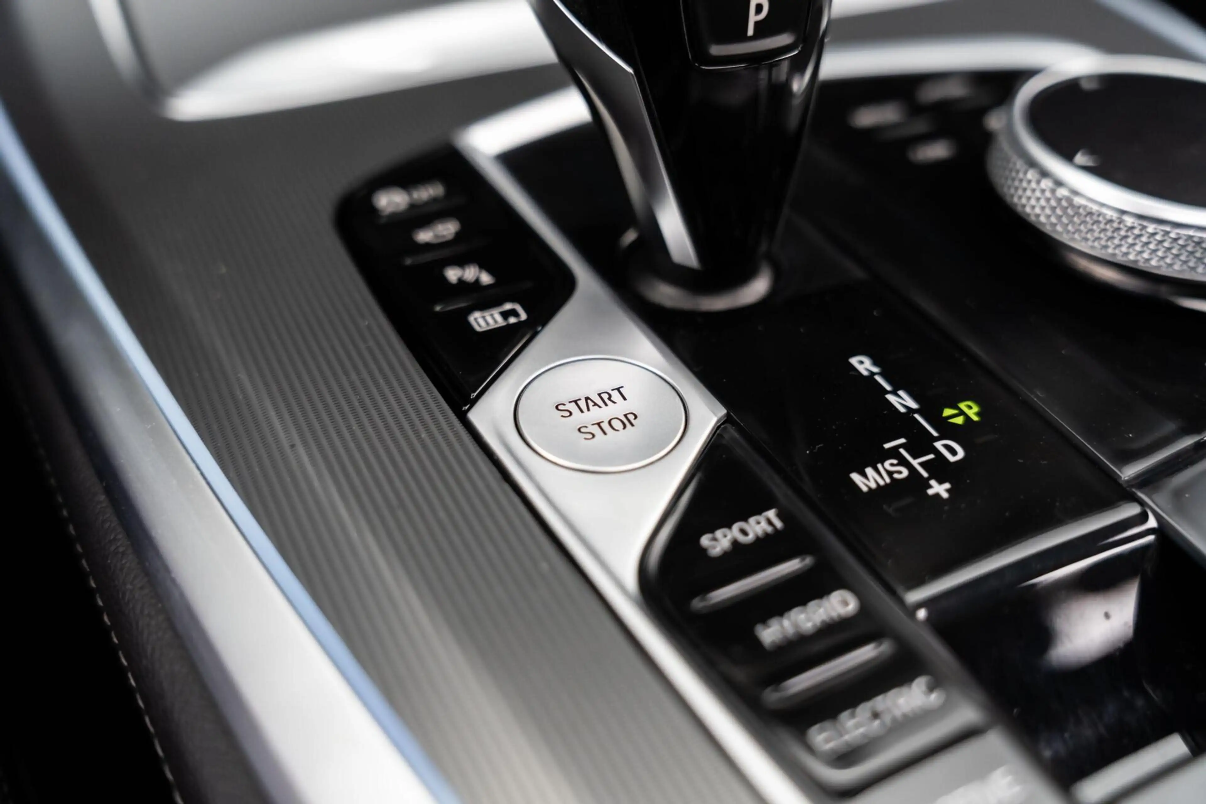 BMW X5 xDrive45e High Exec M H&K Skylounch Pano 360 Trekh — photo 43