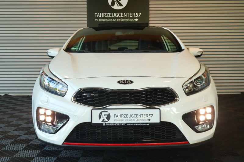 Kia ProCeed / pro_cee'd ProCeed GT/RÜCKFAHRKAMERA/PDC/BI-XENON — photo 4