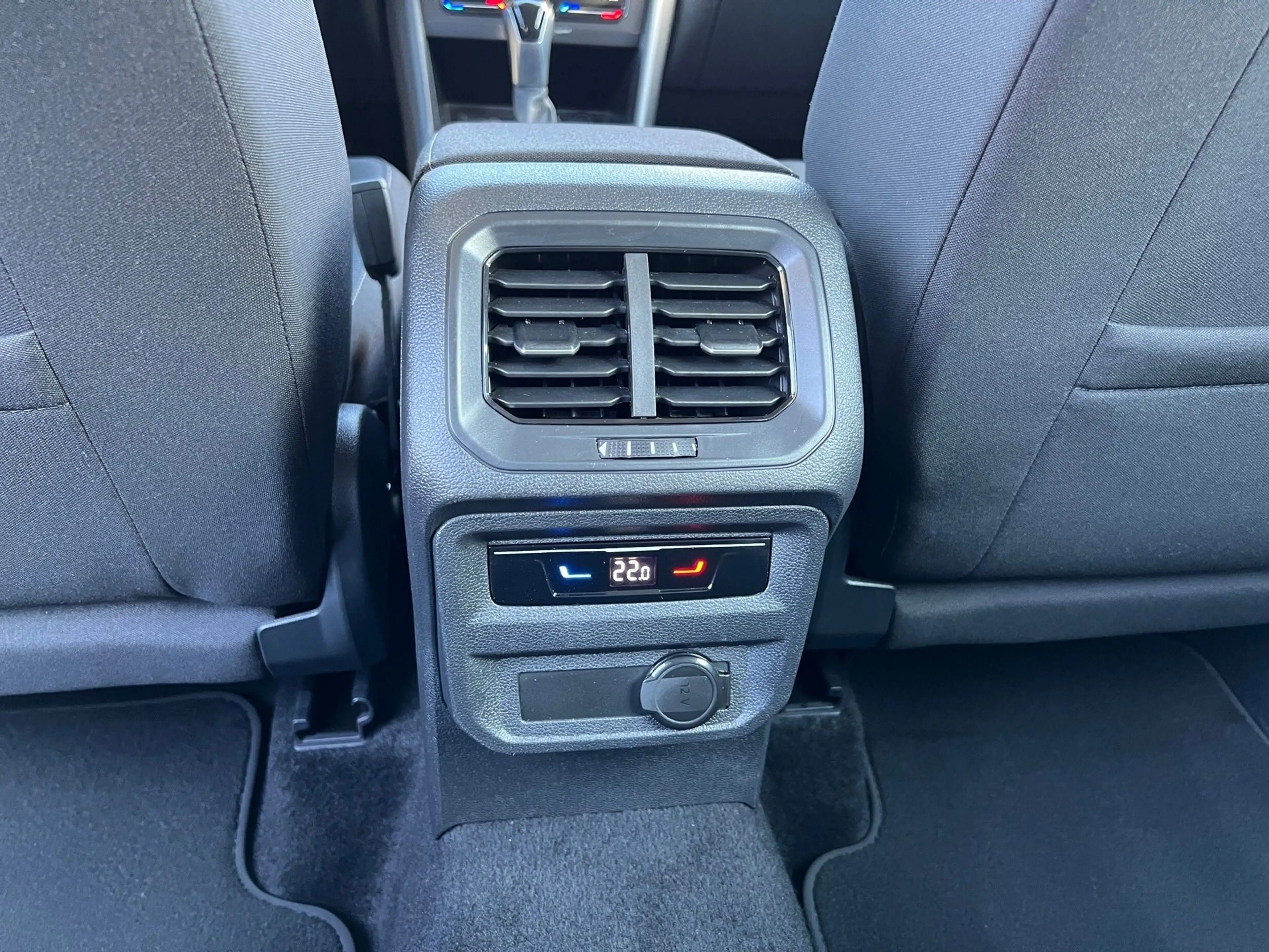 Volkswagen Tiguan Allspace 1,5 TSI ACT DSG Life| 7 Sitzer — photo 32