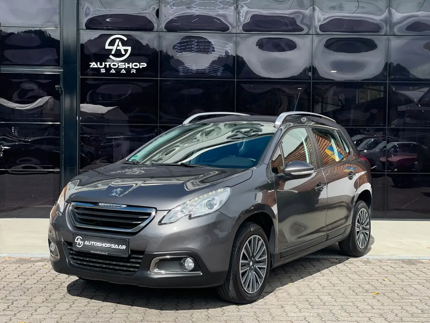 Peugeot 2008 Urban PDC/Tempomat Gris - 1
