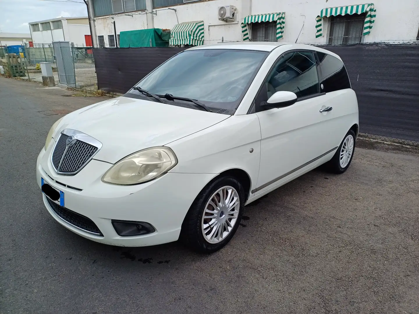 Lancia Ypsilon 1.4 8v Argento ecochic Gpl - 1