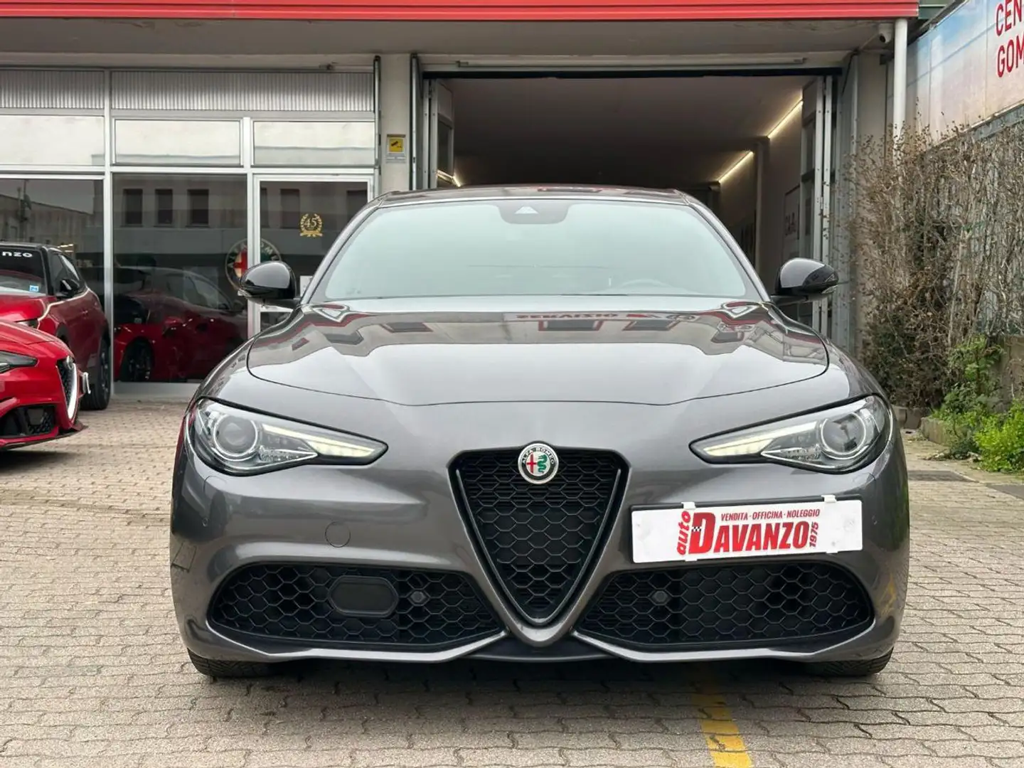 Alfa Romeo Giulia 2.0 Turbo 280 CV AT8 AWD Q4 Veloce Grigio - 2