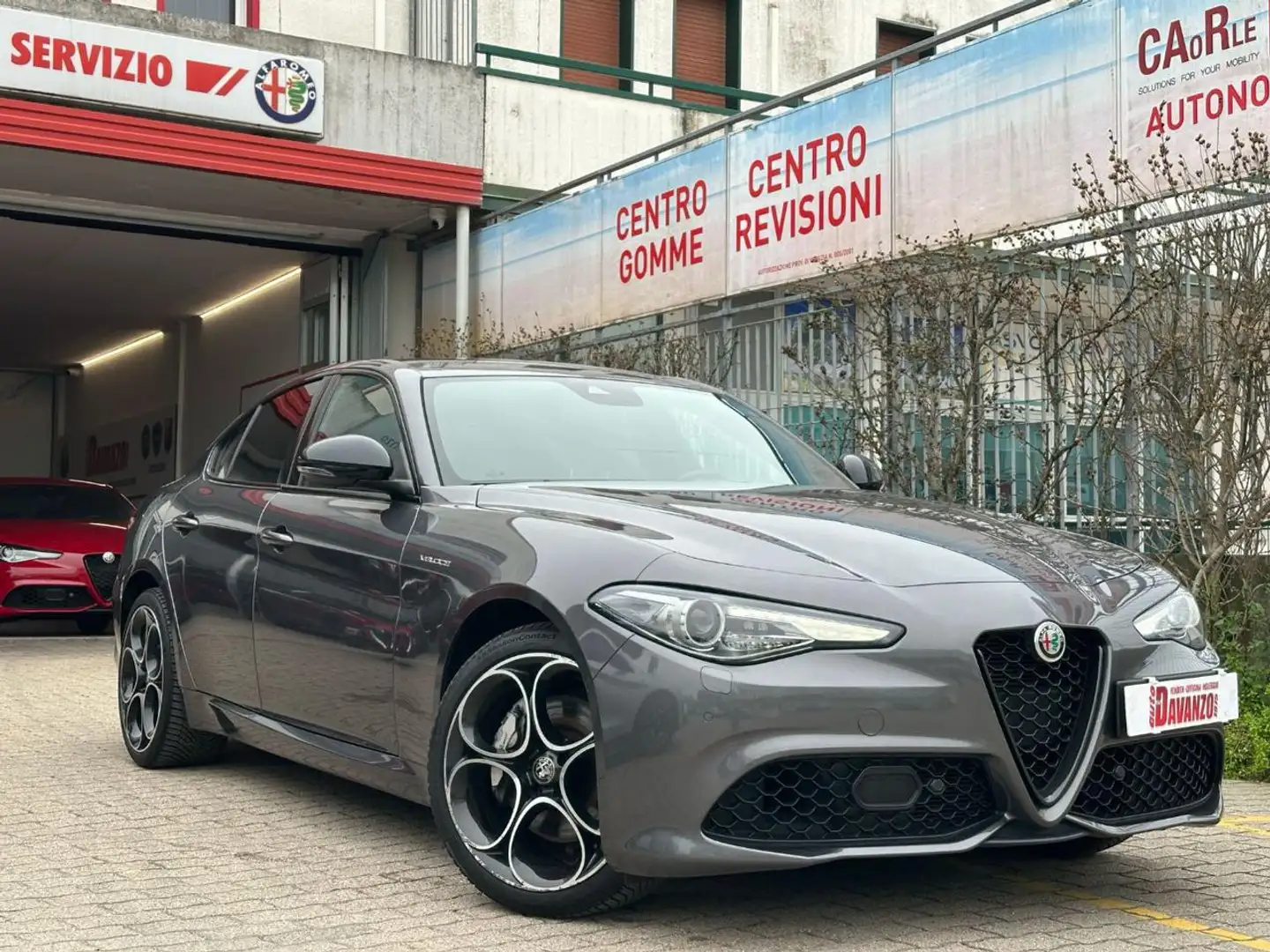 Alfa Romeo Giulia 2.0 Turbo 280 CV AT8 AWD Q4 Veloce Grigio - 1