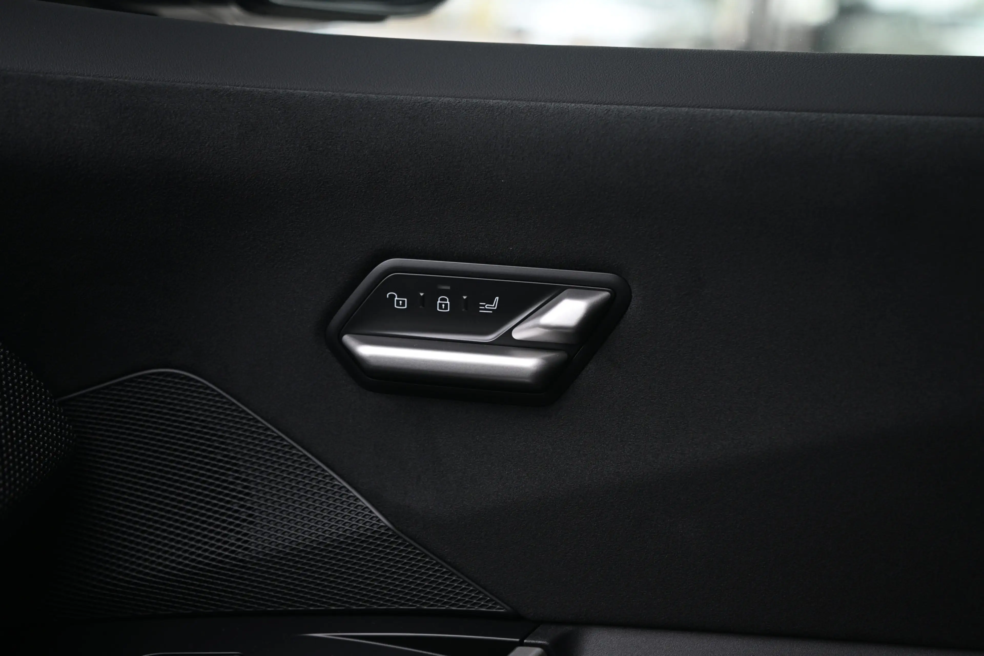 BMW iX3 40 eDrive M Sport / Trekhaak / Panoramadak / M Spo — photo 15