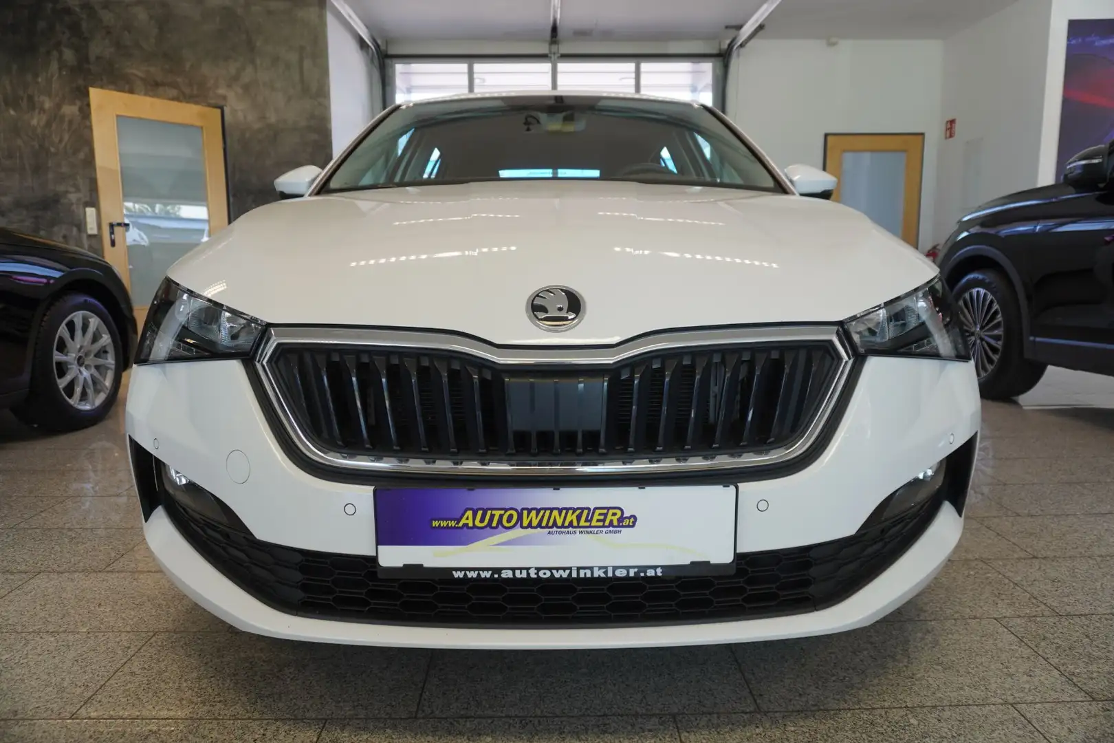 Skoda Scala 1.0 TSI Sport Virtual/ACC/Navi/LED/Keyless Weiß - 2