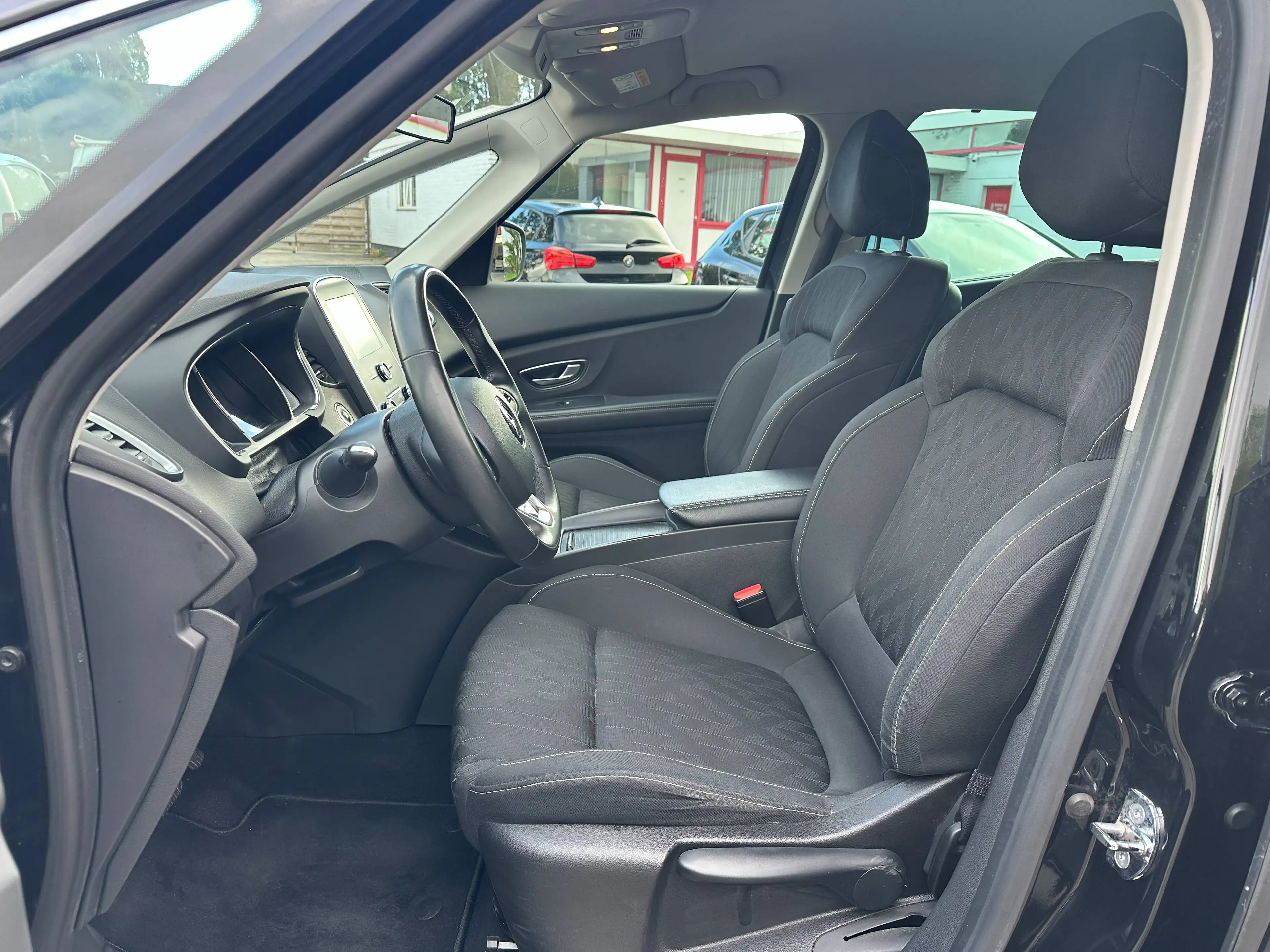 Renault Grand Scenic Grand Scénic 1.33 TCe Limited EDC Automat. 7Pl. Carplay — photo 8