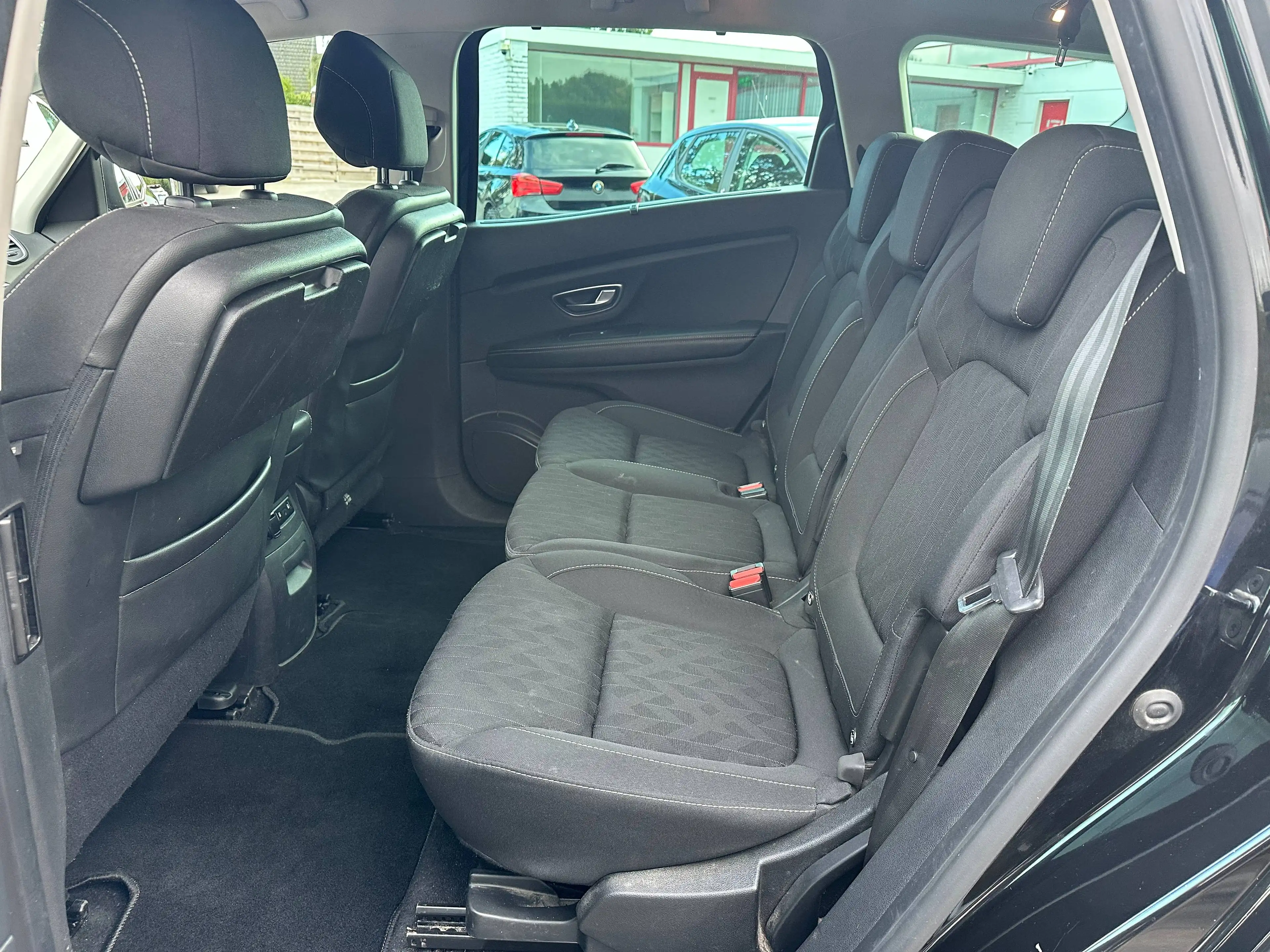 Renault Grand Scenic Grand Scénic 1.33 TCe Limited EDC Automat. 7Pl. Carplay — photo 9