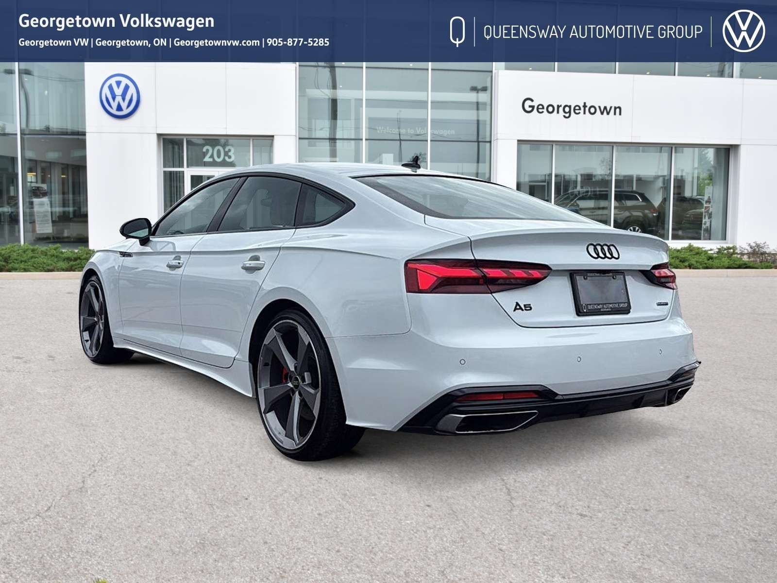 2022 Audi A5 45 Technik Quattro | Black Edition Pkg | Carplay | alt 4