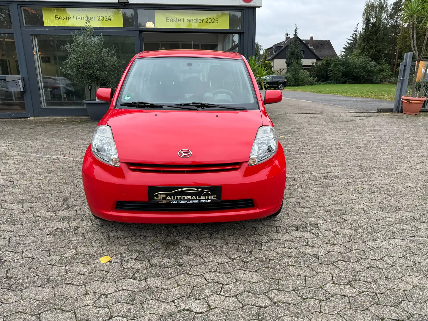 Daihatsu Sirion 1.3 S"1.HAND"TÜV/NEU"12MonateGarantie" Rouge - 2