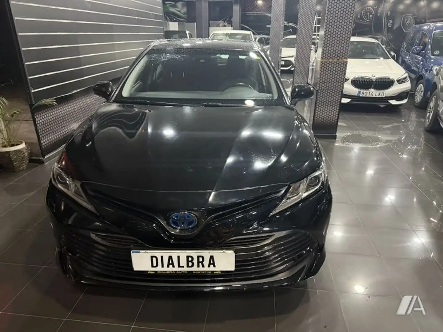 Toyota Camry Híbrido Advanced Aut. Negro - 2
