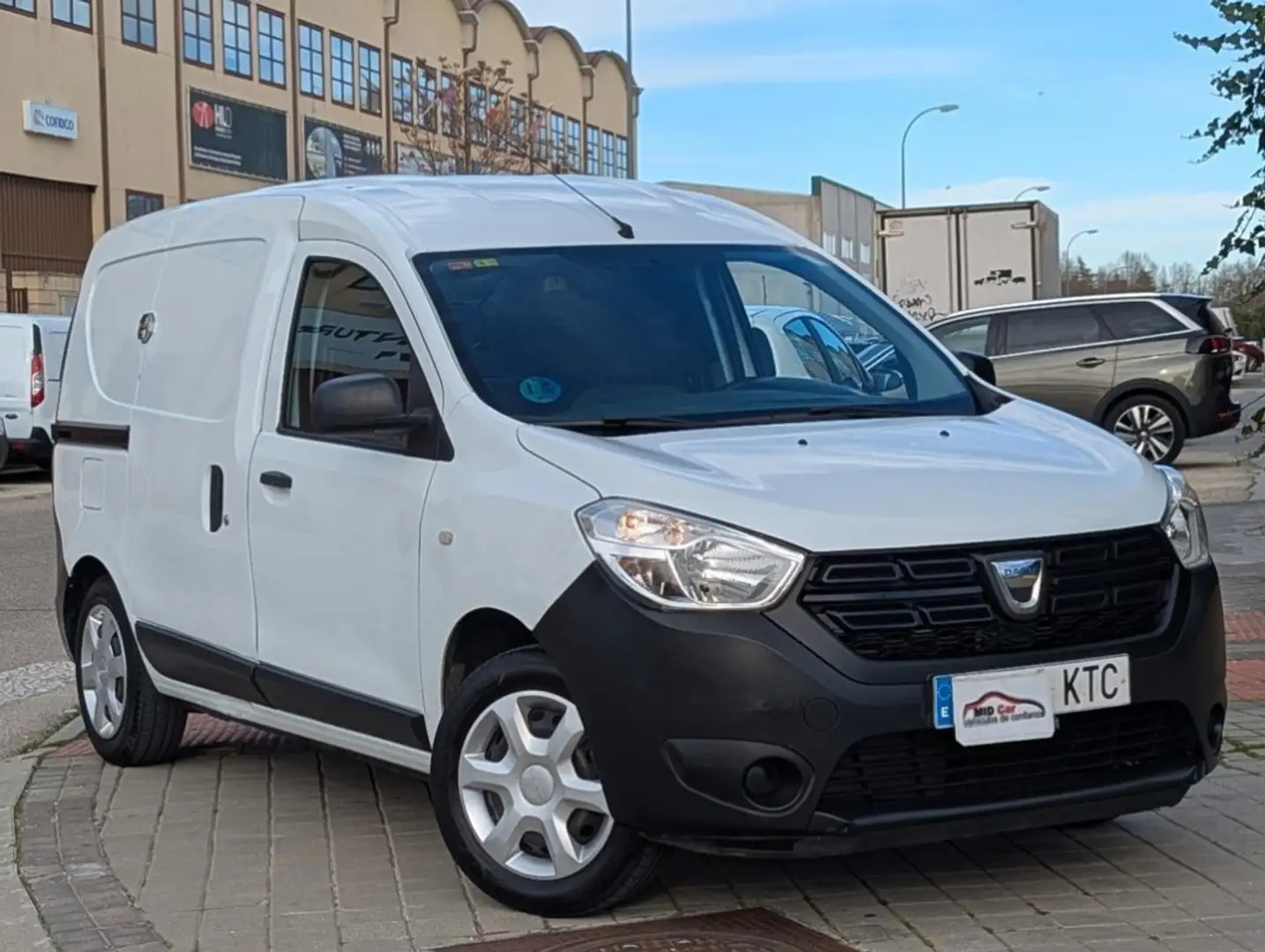 Dacia Dokker Comercial Van 1.6 GLP Essential 75kW Wit - 1