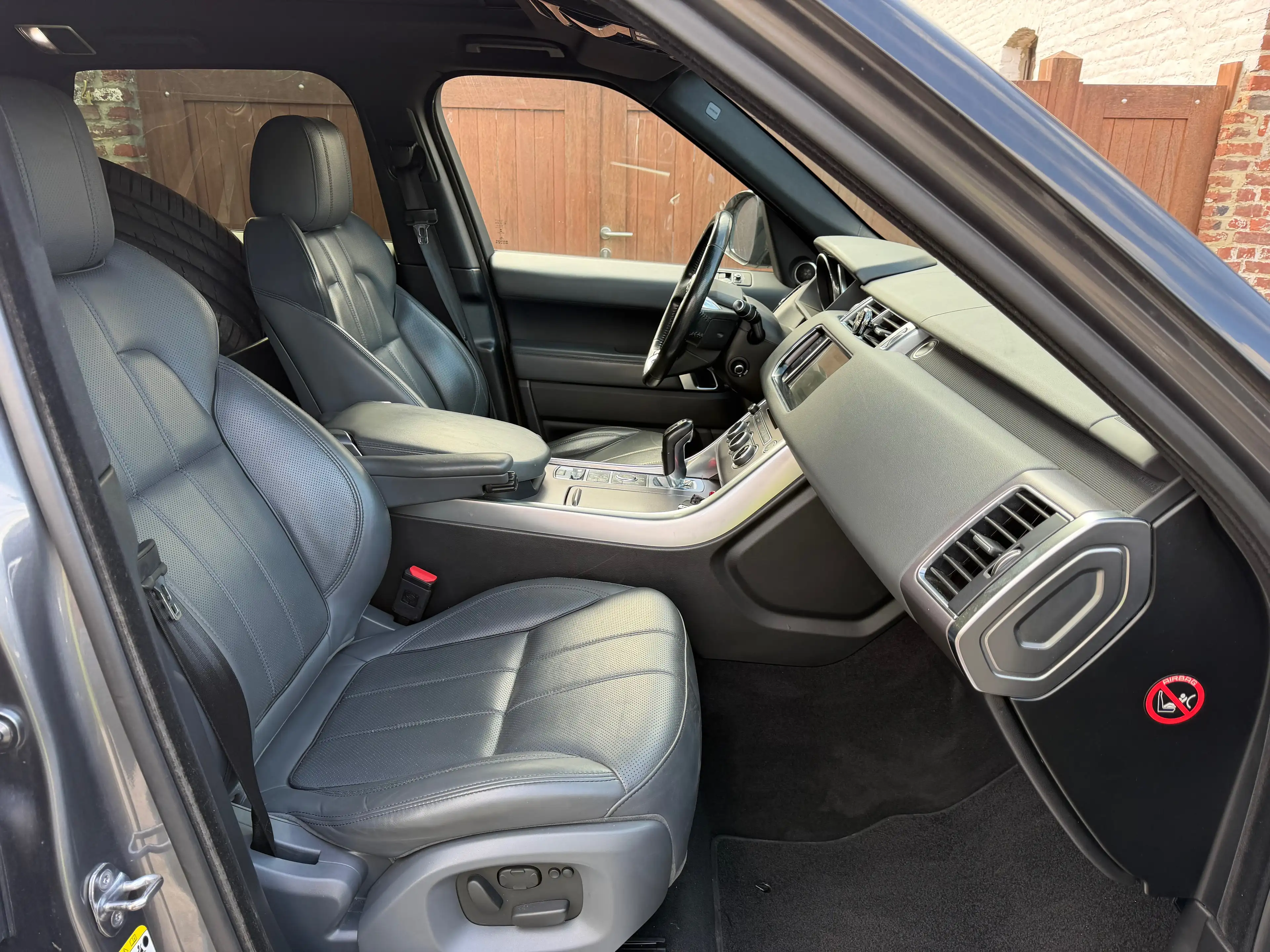 Land Rover Range Rover Sport 3.0 TDV6 HSE *UTILITAIRE || PACK SVR || PANO || TVA* — photo 11