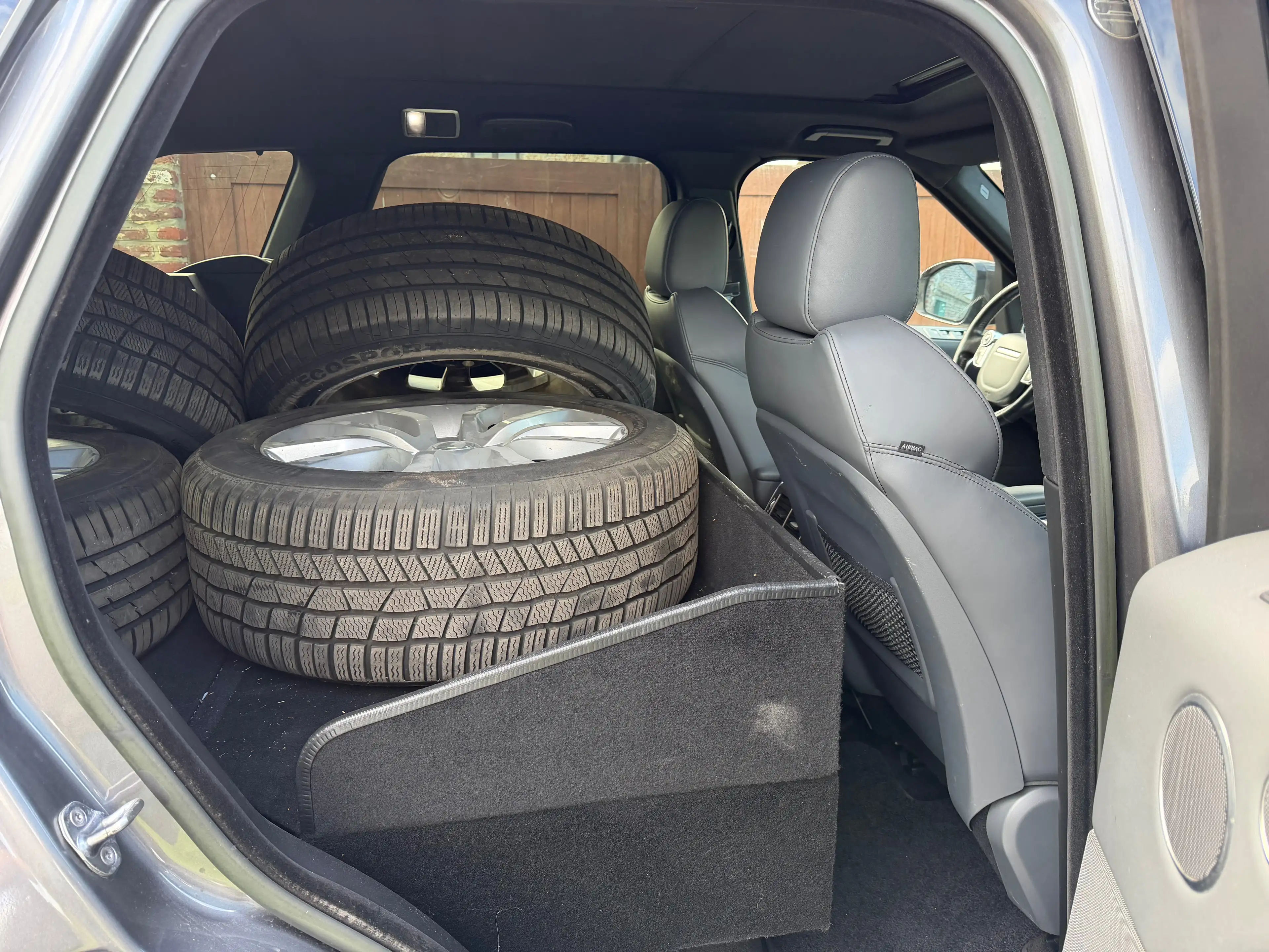 Land Rover Range Rover Sport 3.0 TDV6 HSE *UTILITAIRE || PACK SVR || PANO || TVA* — photo 13
