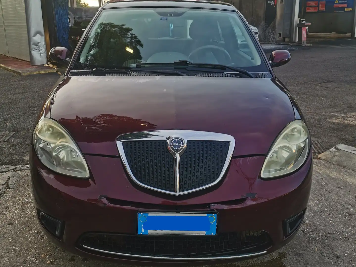 Lancia Ypsilon Ypsilon 1.4 8v ModaMilano Červená - 1
