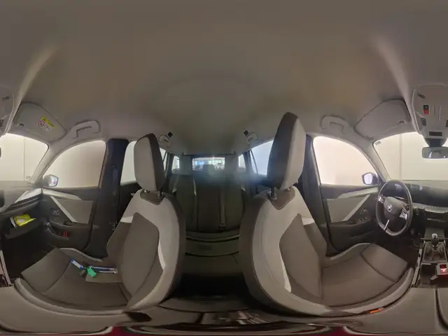 Opel Astra view 5