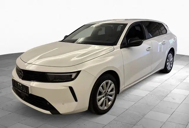 Opel Astra view 2