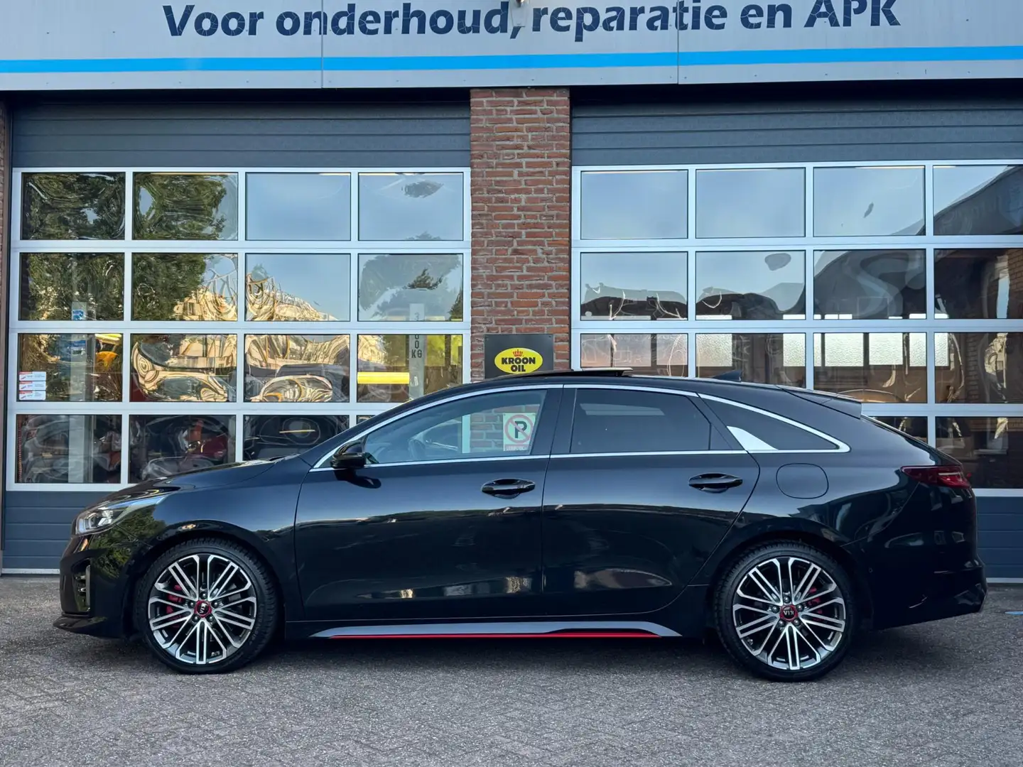 Kia ProCeed / pro_cee'd GT line automaat, 204 Pk, Camera, navi, adapt. cru Zwart - 2