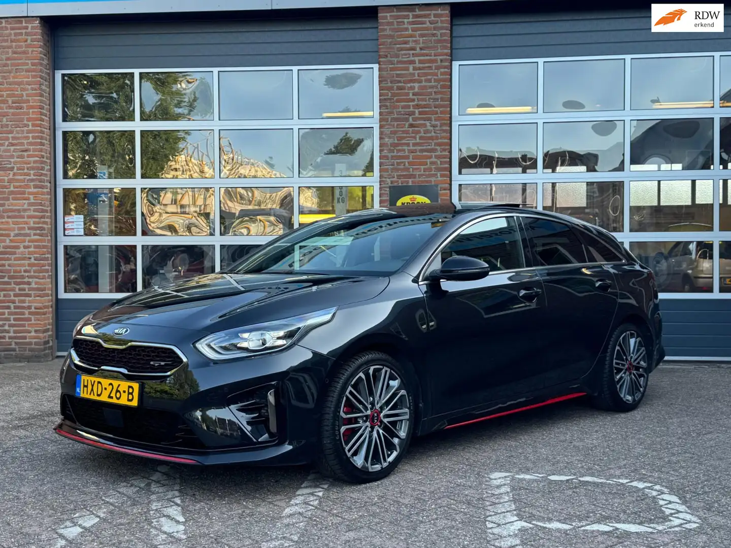 Kia ProCeed / pro_cee'd GT line automaat, 204 Pk, Camera, navi, adapt. cru Zwart - 1