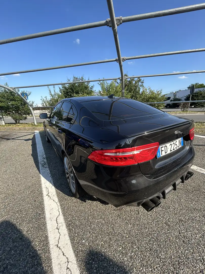 Jaguar XE 2.0d R-Sport 180cv auto - 2