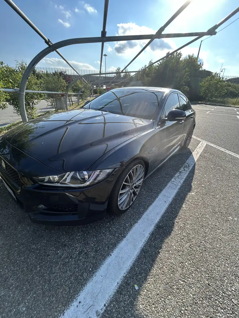 Jaguar XE 2.0d R-Sport 180cv auto - 1