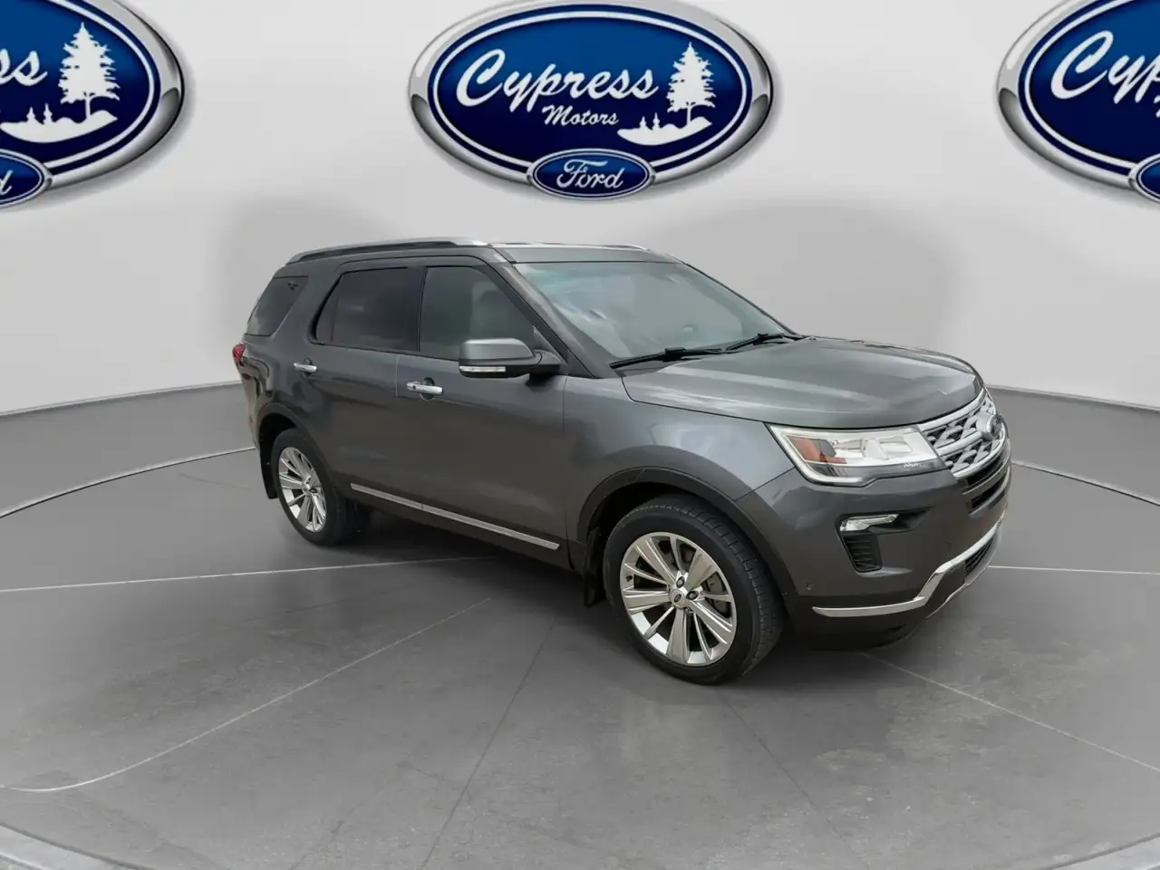 Ford Explorer снимка Ford Explorer