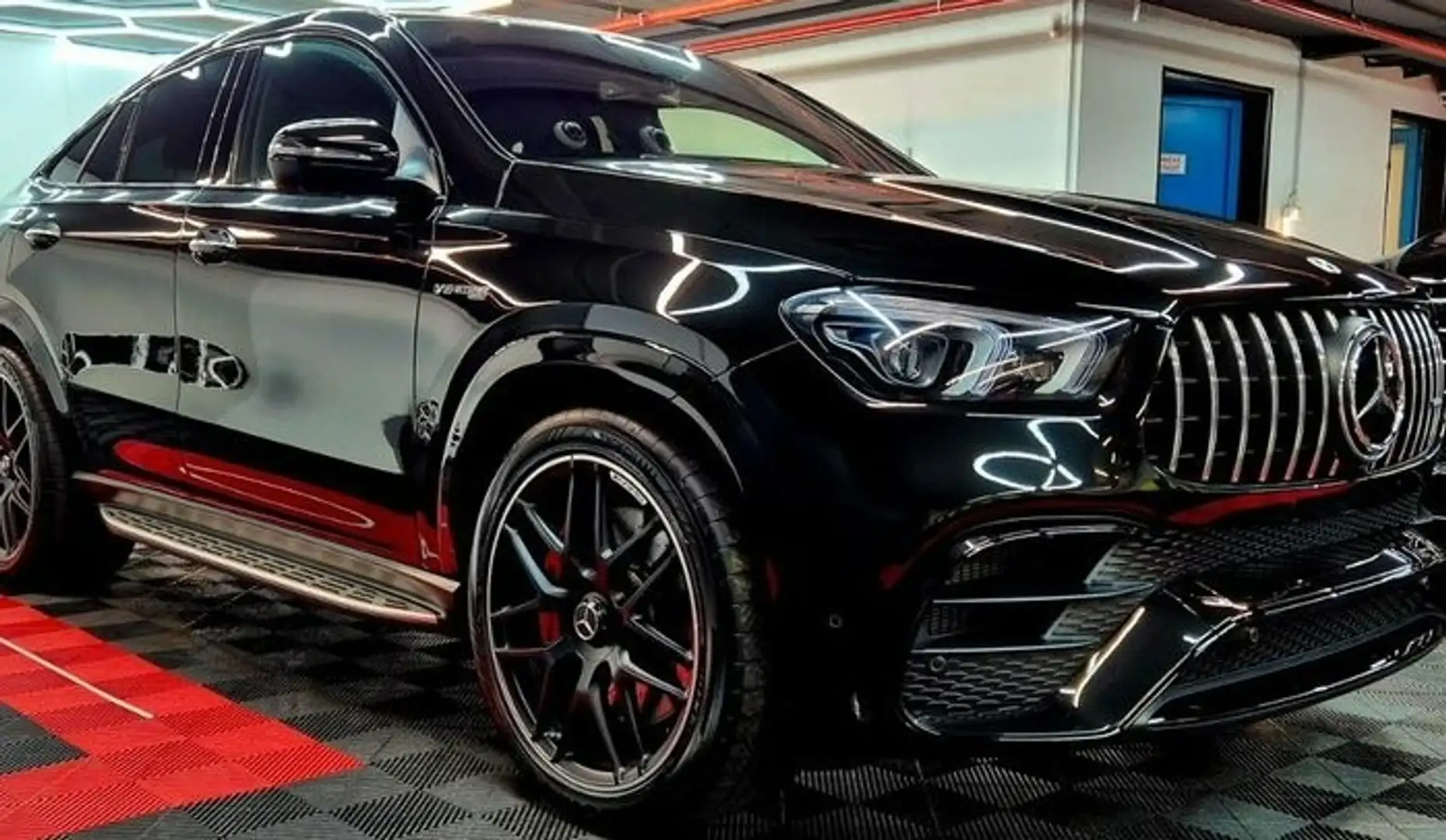 Mercedes-Benz GLE 63 AMG Coupé S 4Matic+ Aut. Fekete - 2