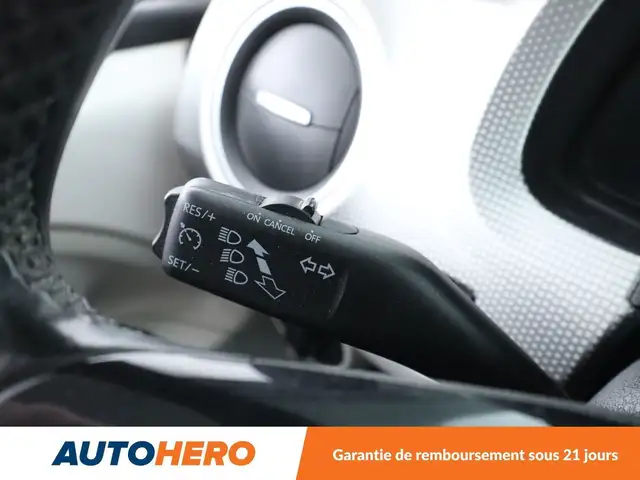 Volkswagen Up! view 25