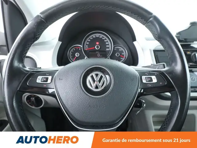 Volkswagen Up! view 19