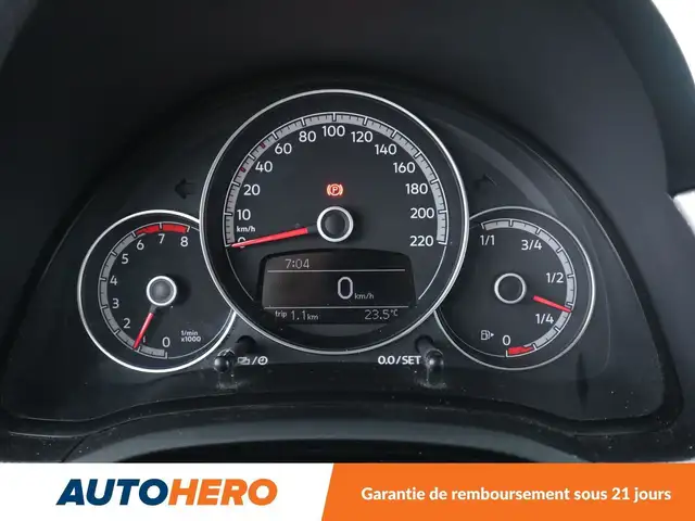 Volkswagen Up! view 20