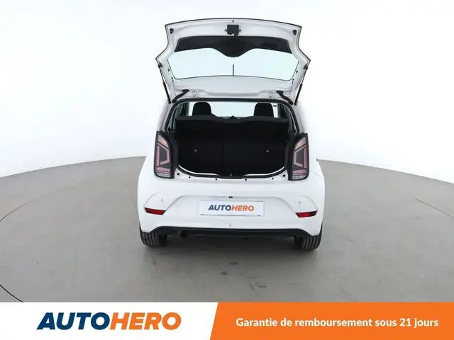 Volkswagen Up! view 16