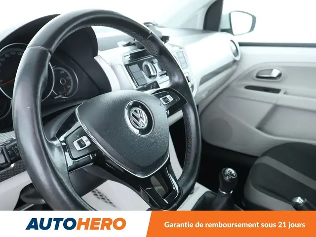 Volkswagen Up! view 11