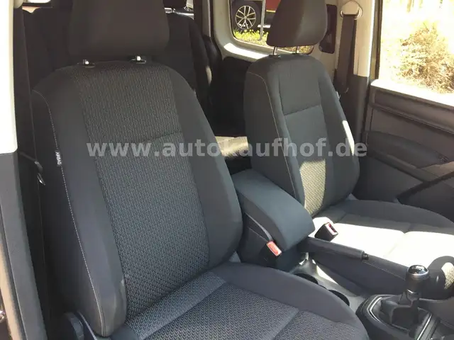 Volkswagen Caddy view 9