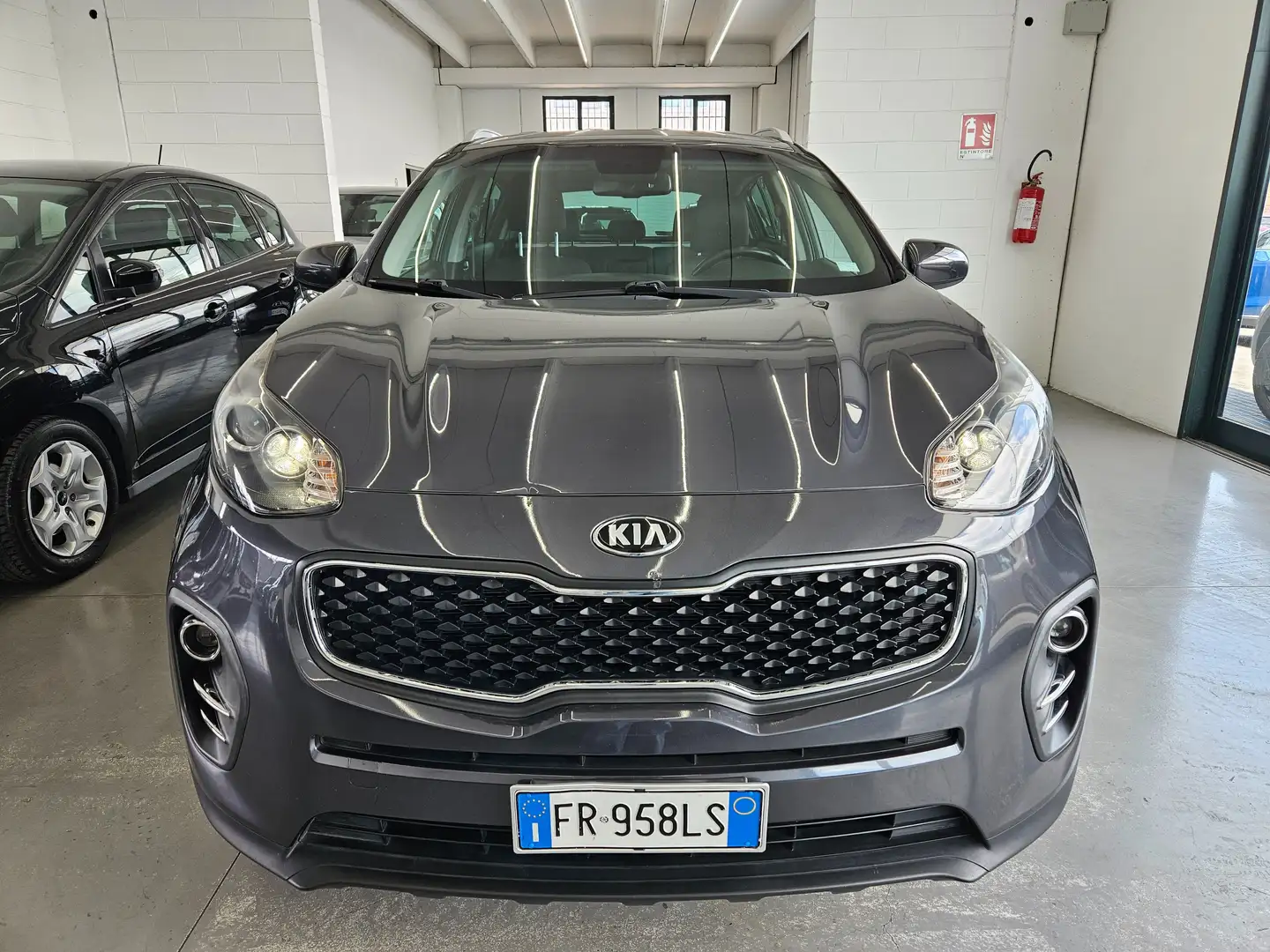 Kia Sportage 1.6 gdi Cool Navi 2wd 132cv NEOPATENTATI Grigio - 2