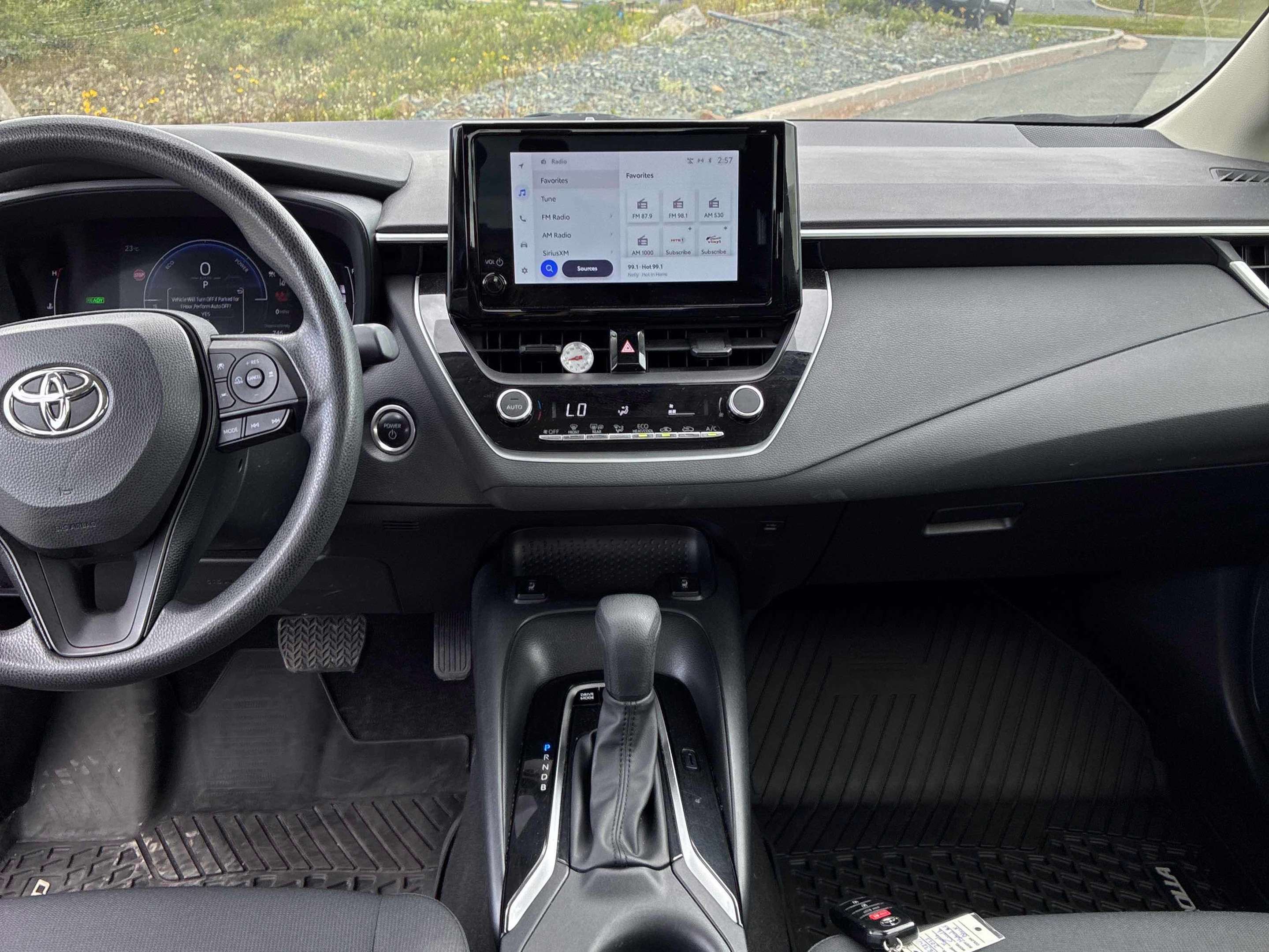 2023 Toyota Corolla Hybrid LE | Clean Carfax | Remote Start| — снимка 1