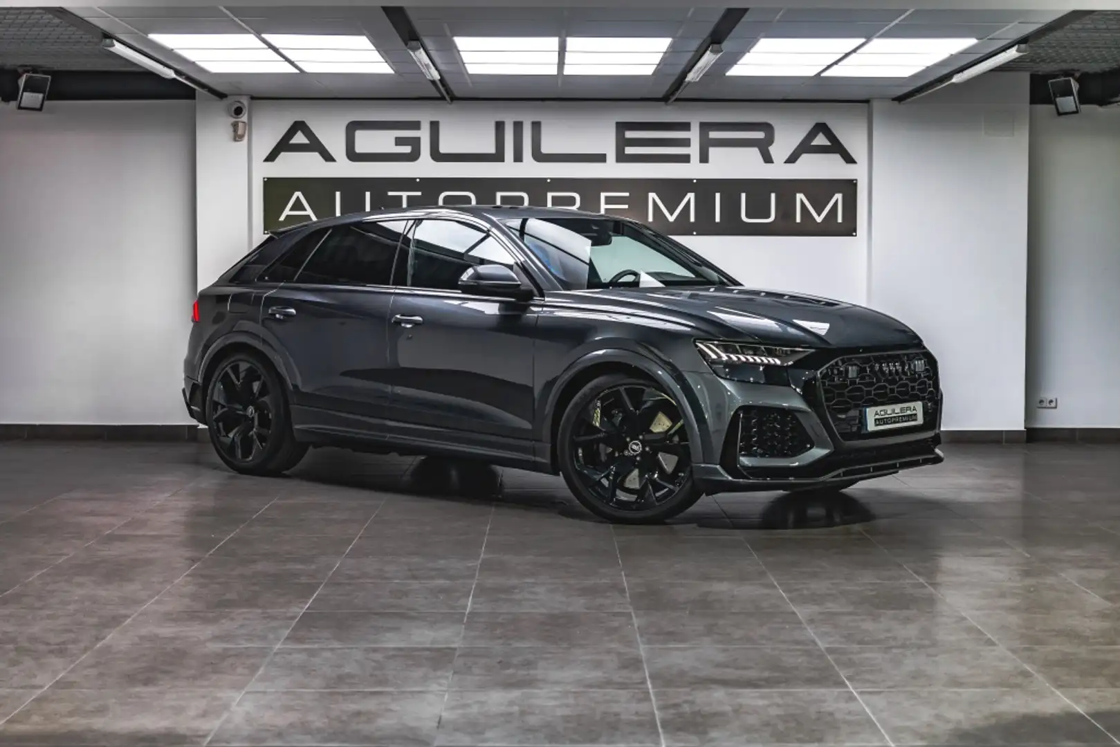 Audi RS Q8 TFSI quattro tiptronic Grau - 1