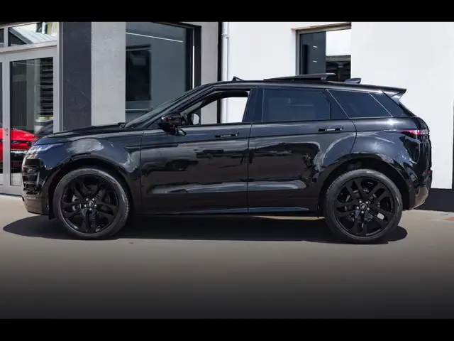 Land Rover Range Rover Evoque view 2