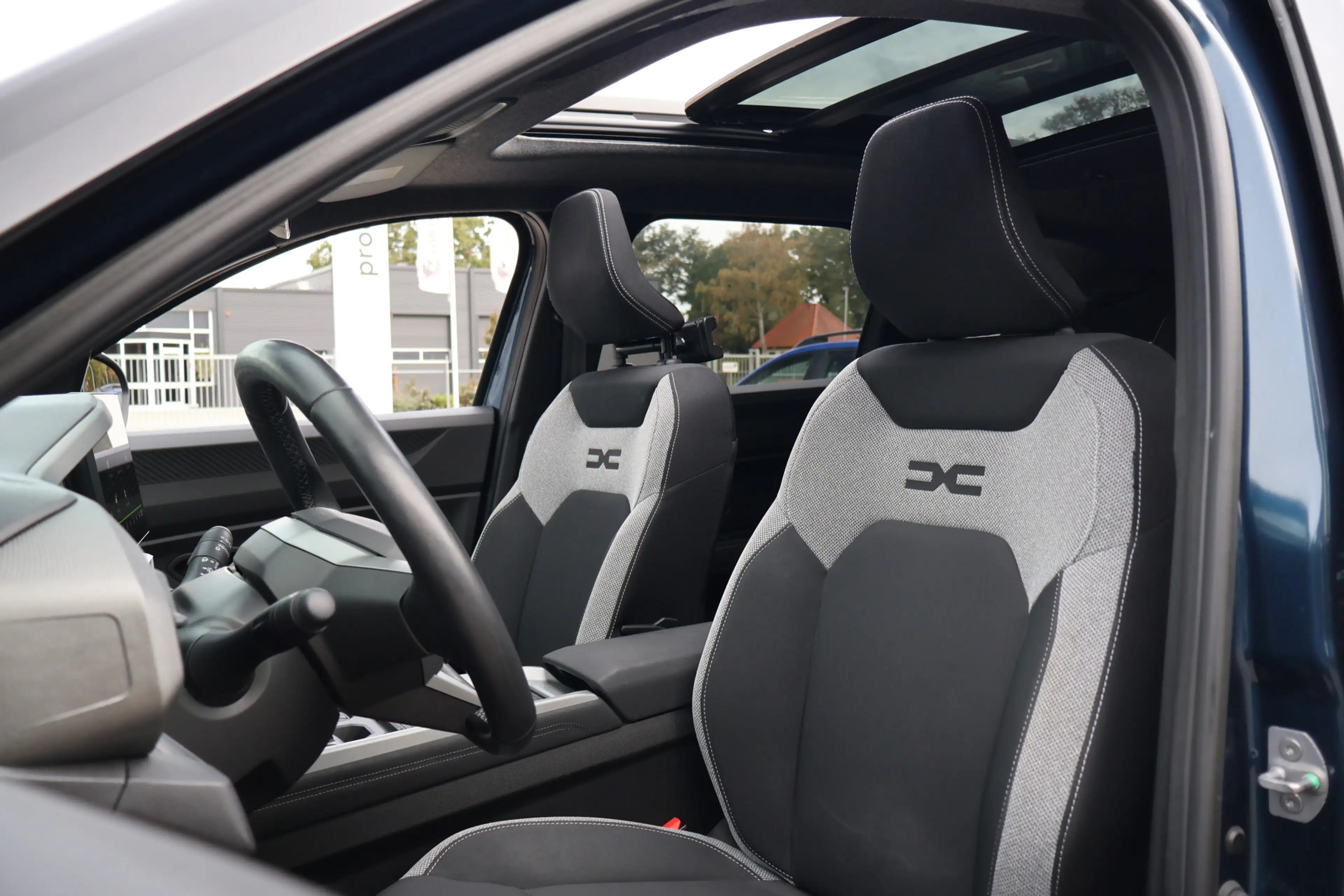 Dacia Bigster 1.8 Hybrid 155 Launch Edition | Adap. Cruise | Sto — photo 8