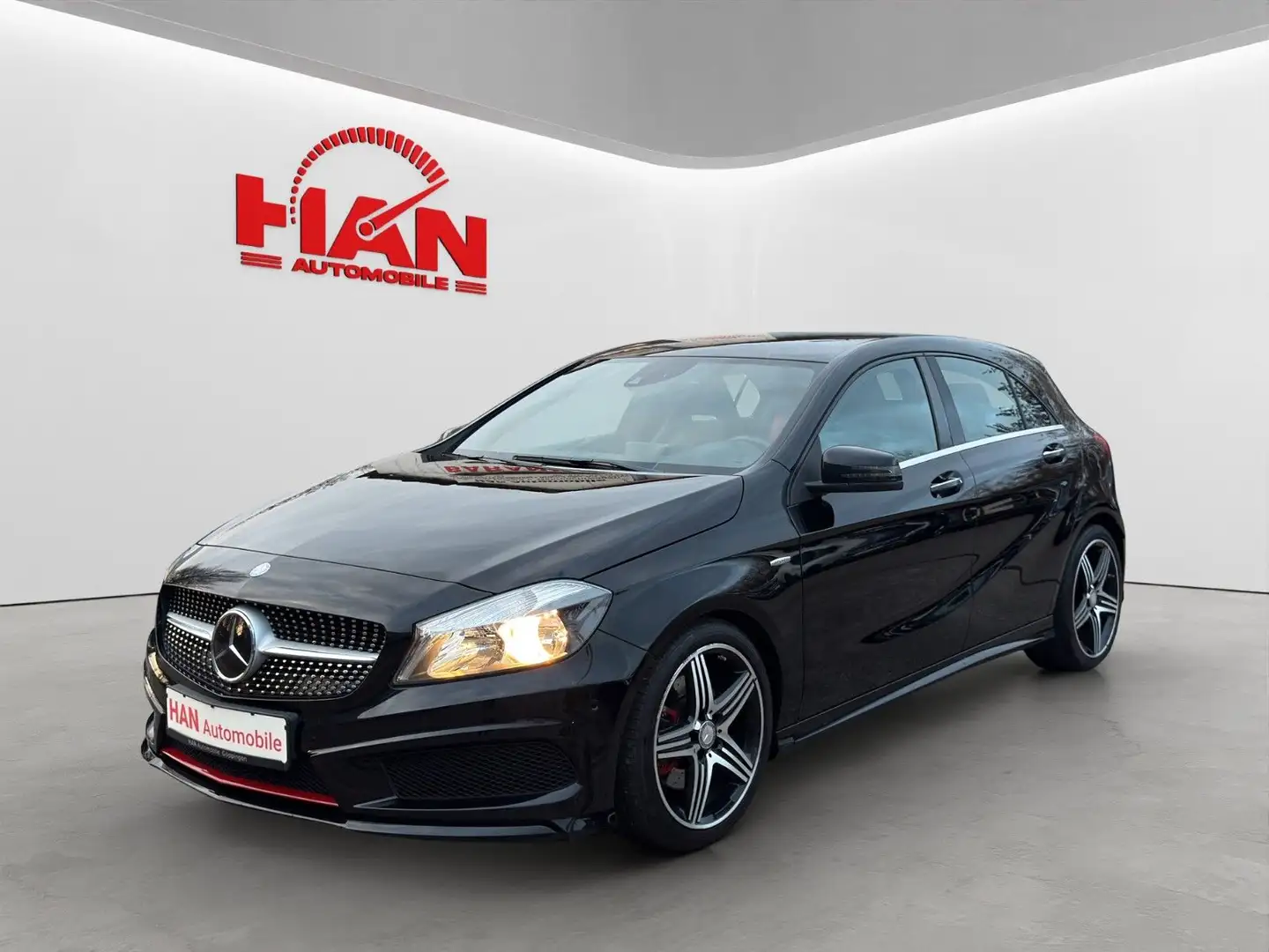 Mercedes-Benz A 250 4Matic Sport/AMG-Line/Standheizung/Navi Schwarz - 2
