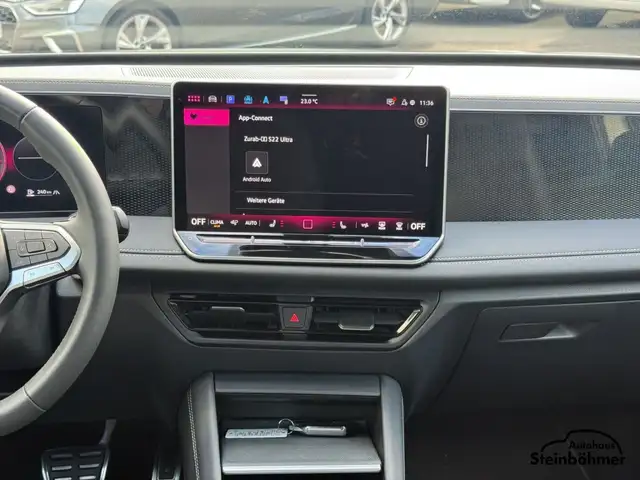 Volkswagen Tiguan view 24
