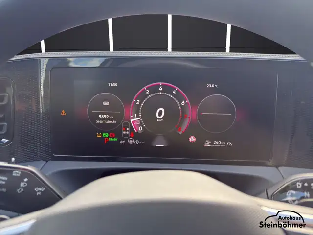 Volkswagen Tiguan view 18
