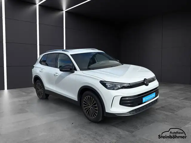 Volkswagen Tiguan view 9