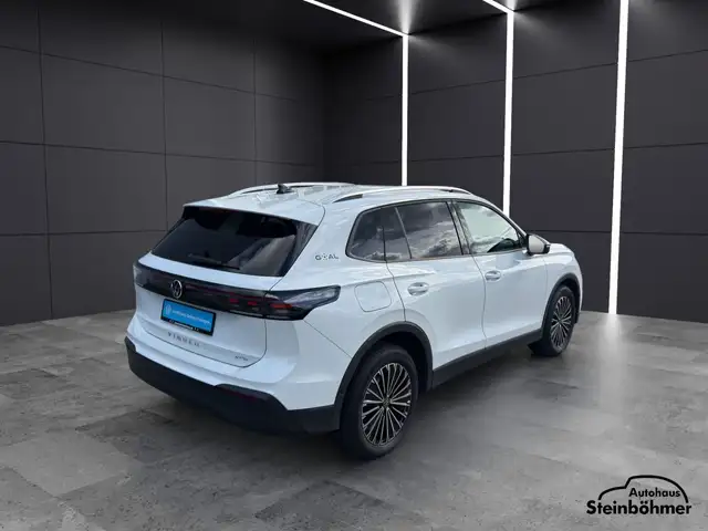 Volkswagen Tiguan view 7
