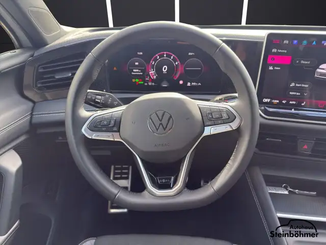 Volkswagen Tiguan view 17