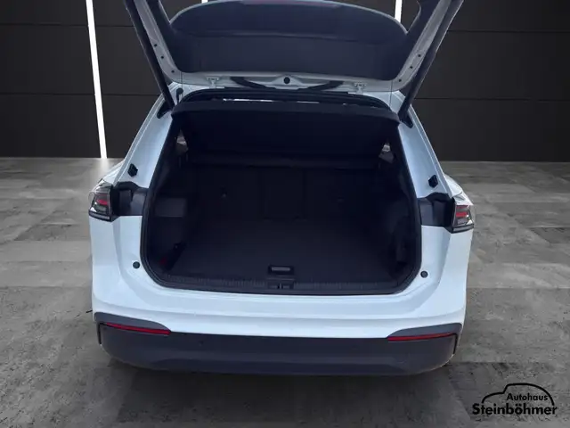 Volkswagen Tiguan view 6