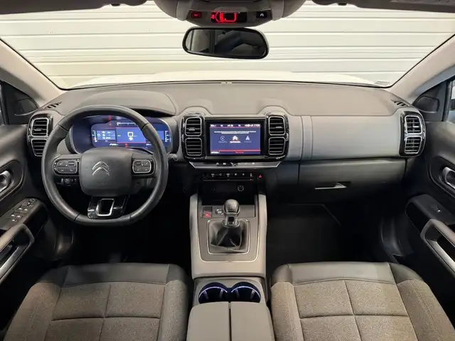 Citroen C5 Aircross view 2